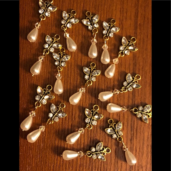 Butterfly Rhinestone Earrings with Pearl Drop - Picture 5 of 8